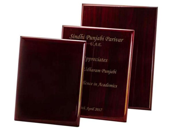 Premium customizable Rosewood Lacquer finish plaque for corporate gift in Dubai, plaques supplier in Dubai