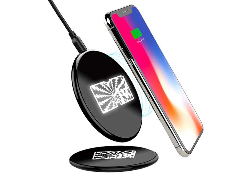 Wireless charger with smartphone charging
